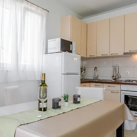 Appartement With Parking Space Privlaka, Zadar - 23587 *